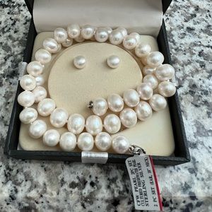 Cultured freshwater pearl 2pc set